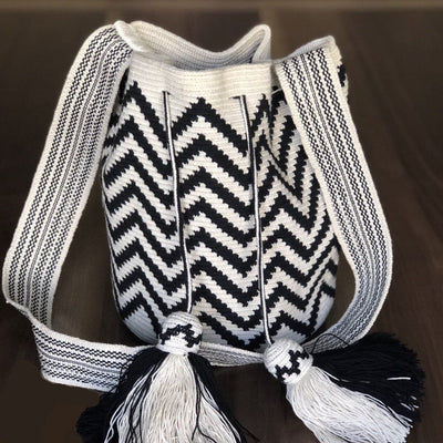 Chevron Perissa Beach Bags | Black and White Crochet Crossbody Bag - L - Colorful 4U - Special Edition Crochet Boho Bag - Crossbody/Shoulder Bucket Bag